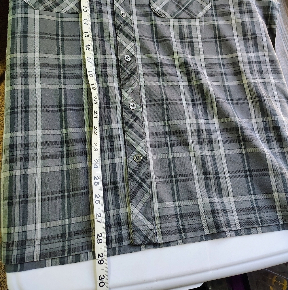 Wrangler Outdoor Regular Fit Men's Shirt Button Down Plaid grey 2 Pockets sz XL. - Picture 7 of 13